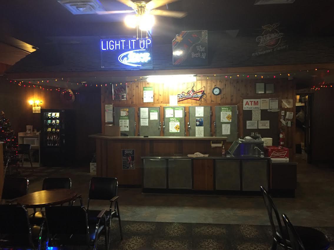Royal Hotel Flin Flon Bagian luar foto