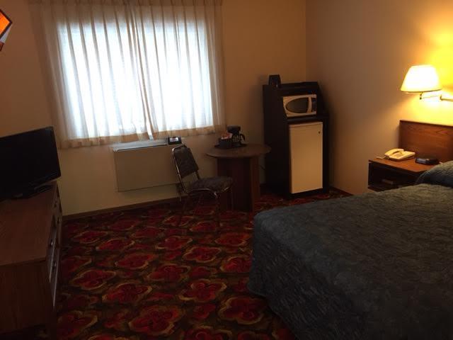 Royal Hotel Flin Flon Bagian luar foto