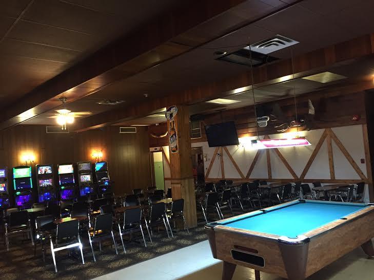 Royal Hotel Flin Flon Bagian luar foto